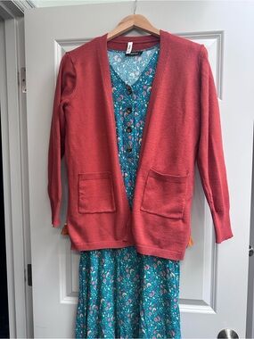 Bundle - Rust open front sweater with teal and rust print midi dress